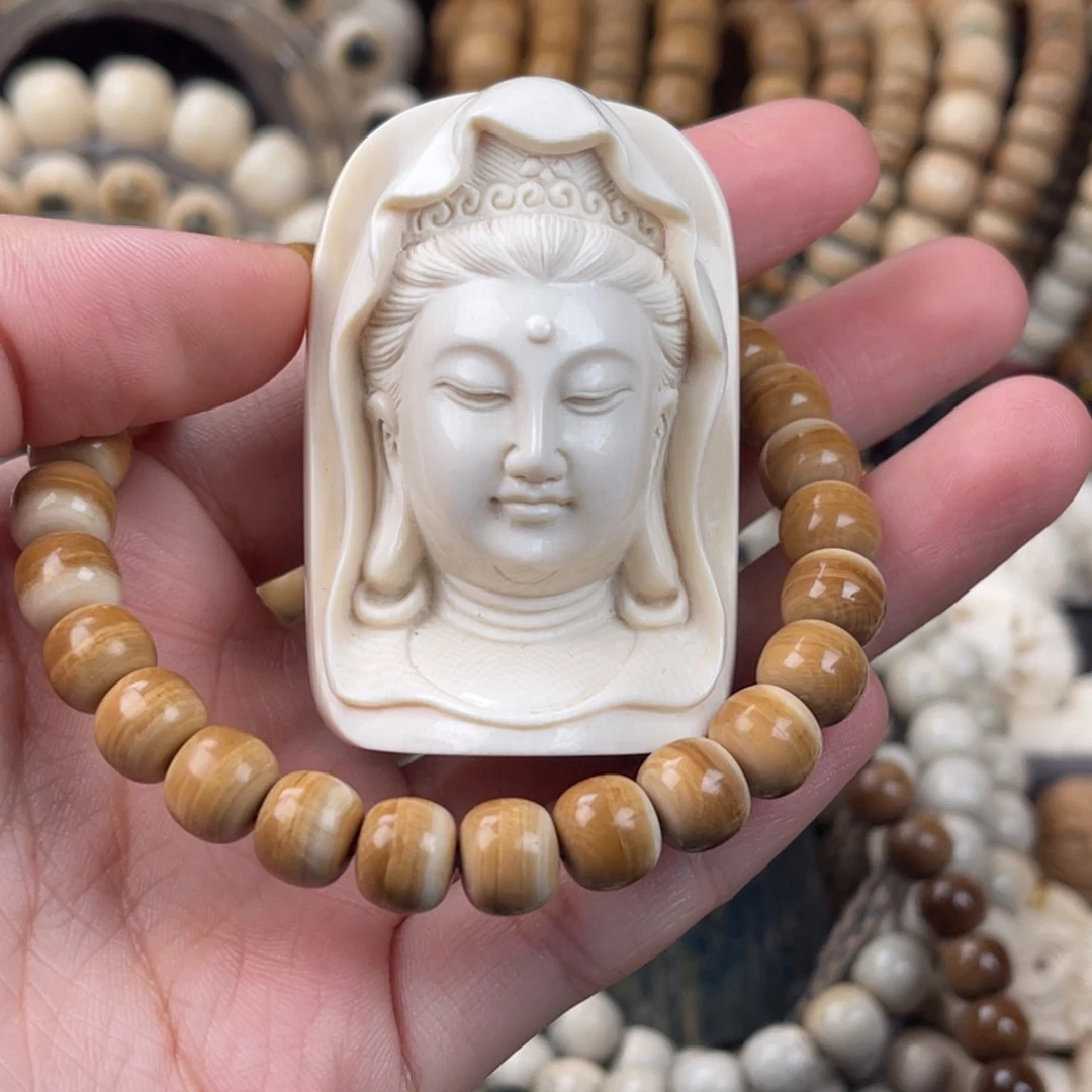 赵***食猛犸象牙其他手工观音头