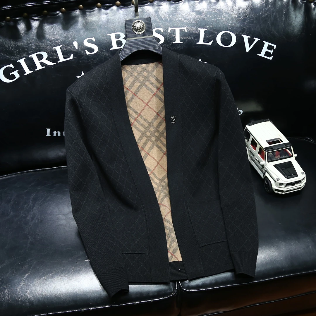 欧洲站潮牌简约轻奢高级秋冬针织毛衣开衫外套男大牌欧货格子暗花