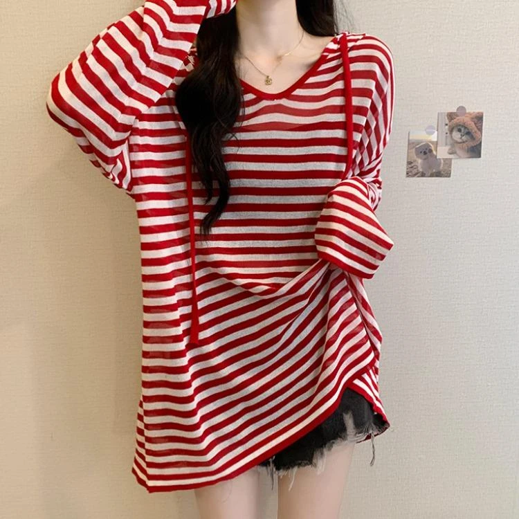 VOCKOO官方红色条纹连帽冰丝防晒衫T恤女夏大码胖mm遮肚中长款外