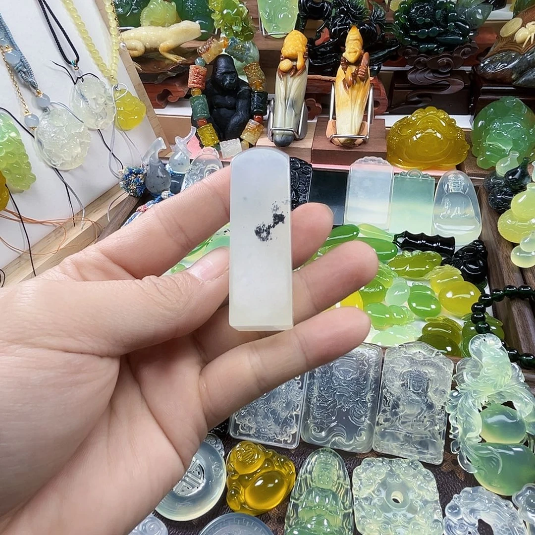 岫玉未镶嵌吊坠(不含链)