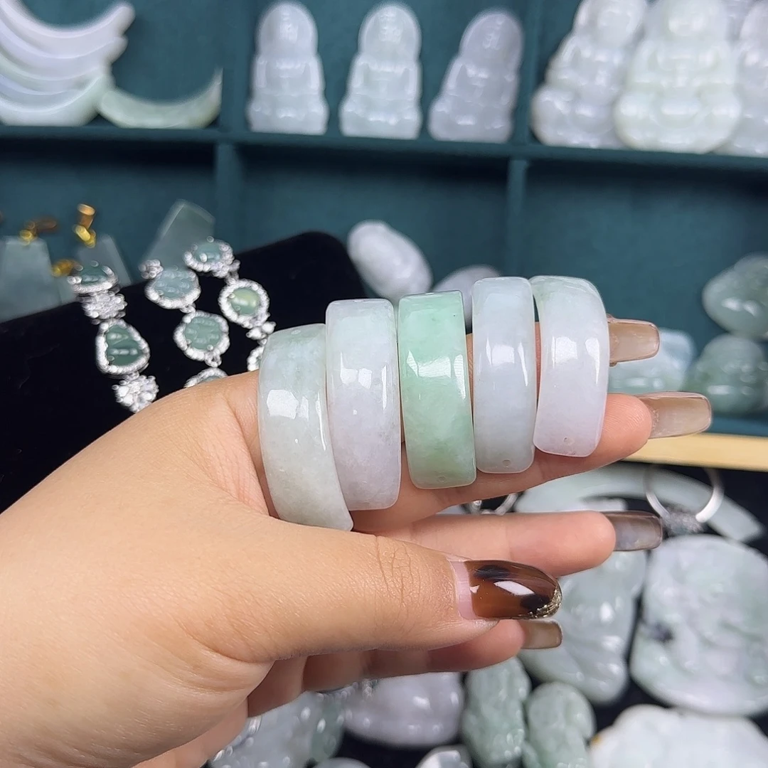 翡翠未镶嵌颈饰翡翠手牌