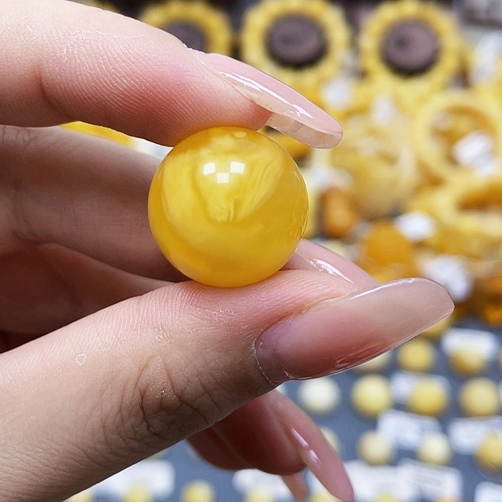 未镶嵌琥珀珠宝奇石?*18.5mm瑕疵.溶洞满蜡