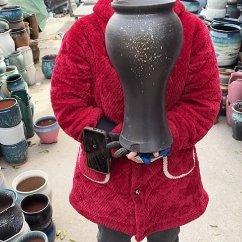 16口38高瑕疵底部磕碰。