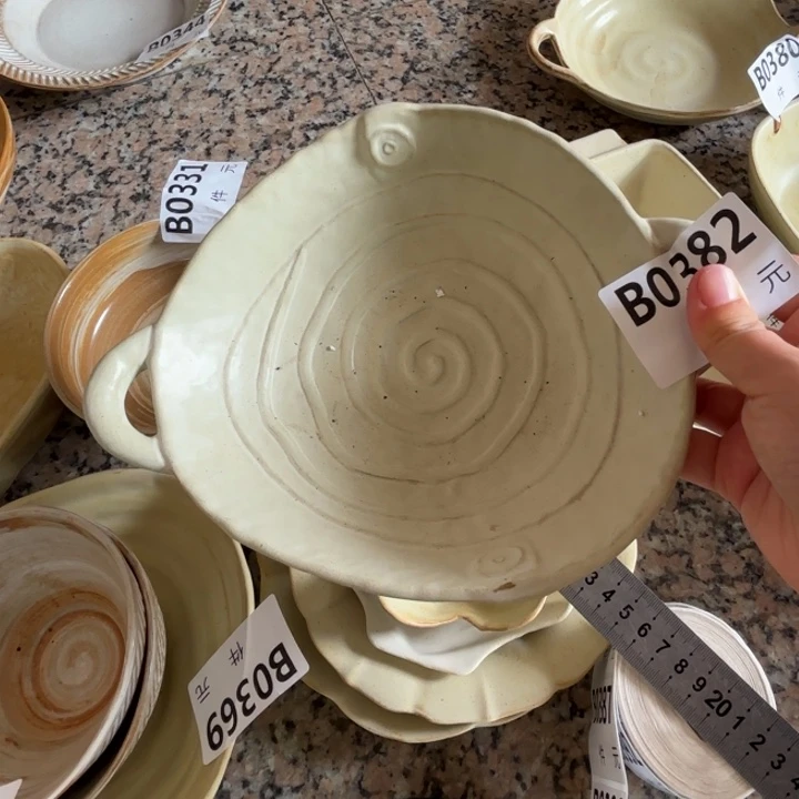 碗382粗陶螺纹异形双耳碗1个