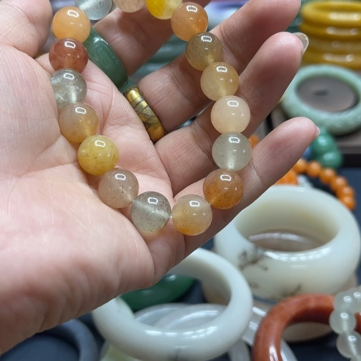石英岩玉合金颈饰