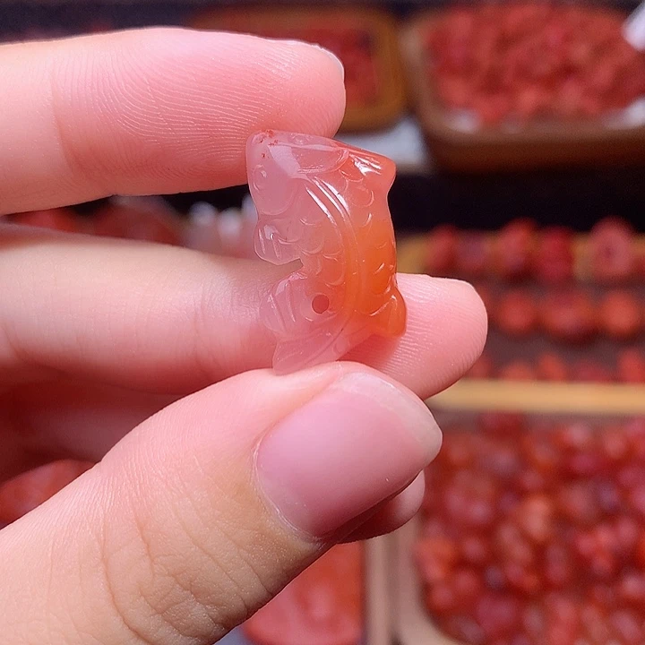 南红玛瑙未镶嵌南红锦鲤