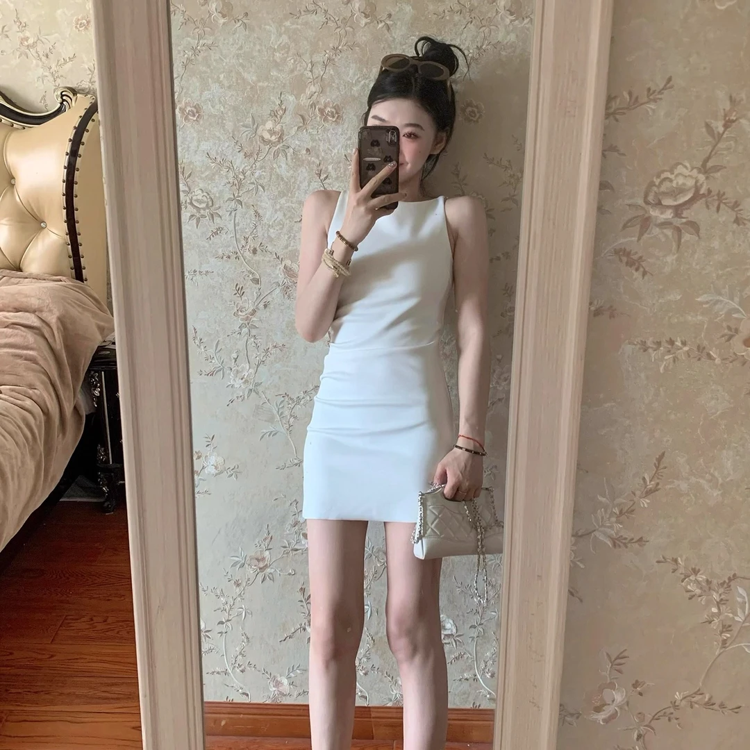 白色一字领吊带连衣裙短款女修身包臀裙夏日绝美小个子巨好看裙子