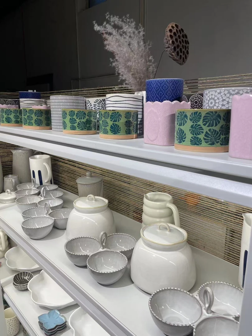 罐子花瓶水壶全场任意两件包邮！出口釉下彩陶瓷微波炉洗碗机可用