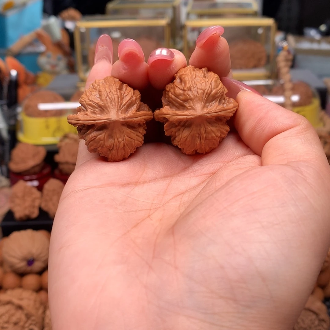 文玩核桃吊坠野狼31