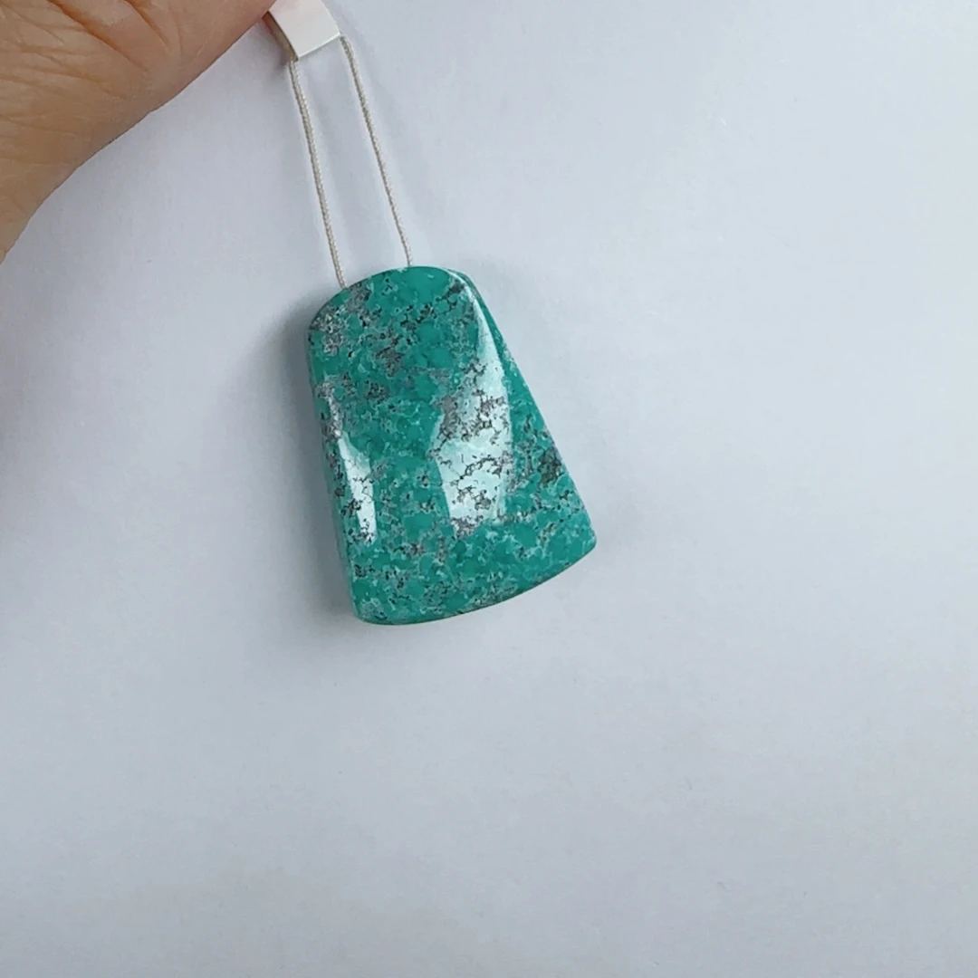 紫***淳绿松石未镶嵌颈饰