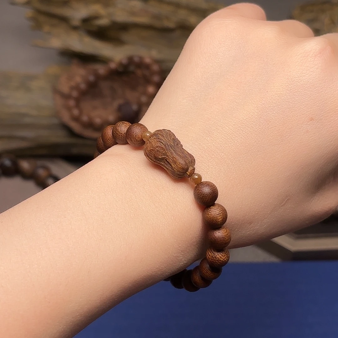 手串沉香越南富森红土熟结0.8➕白棋楠白菜雕刻设计