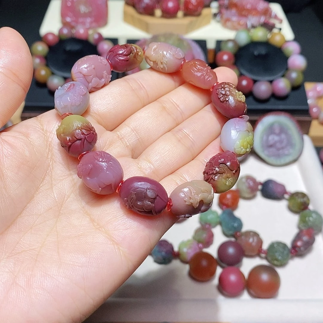 玛瑙/玉髓未镶嵌盐源一路有你鹿鹿手串