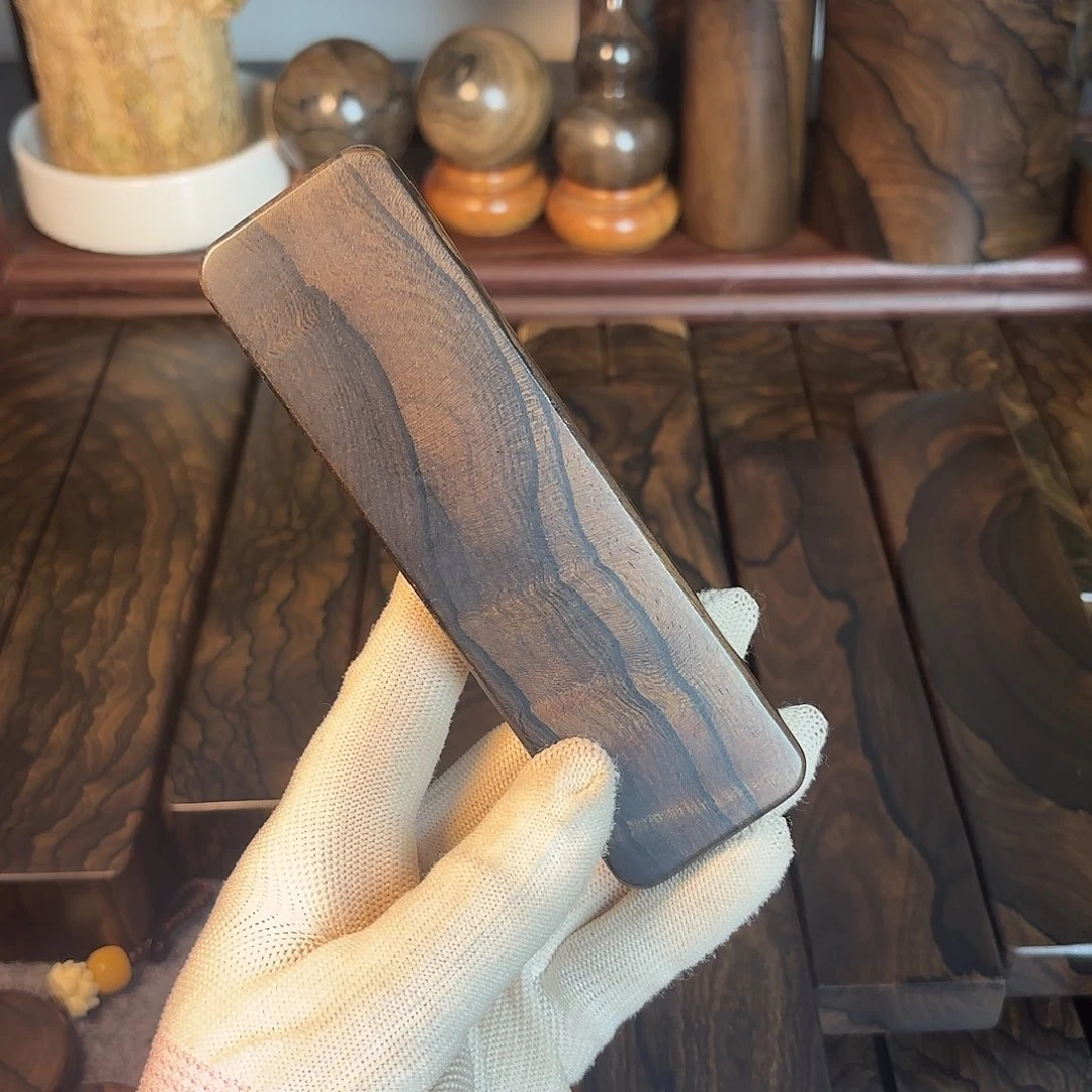 翎***羽破布木（黑柿木）木料一个