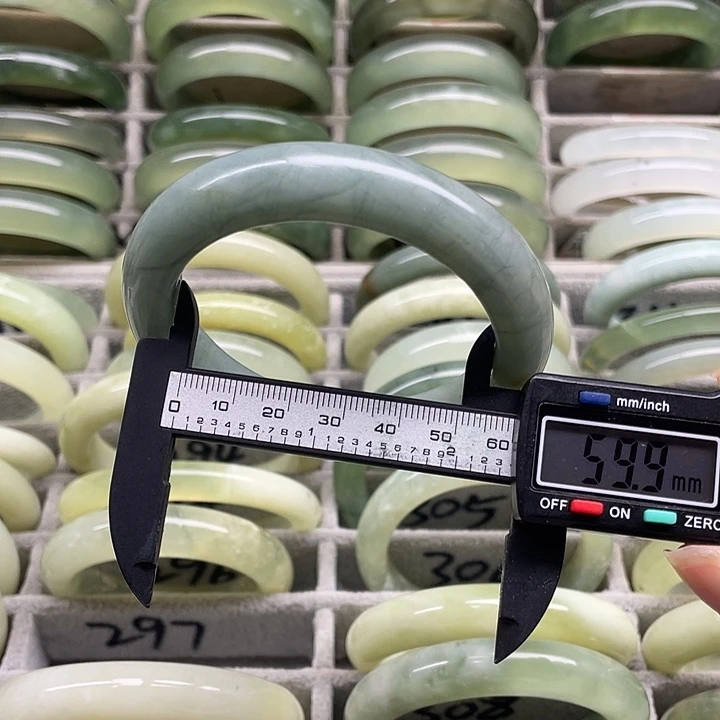 未镶嵌蛇纹石玉手镯297