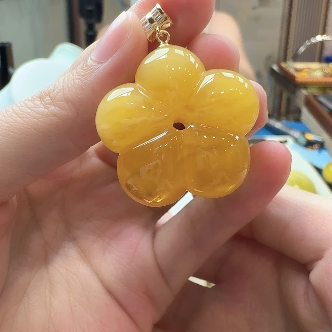 琥珀未镶嵌颈饰吊坠
