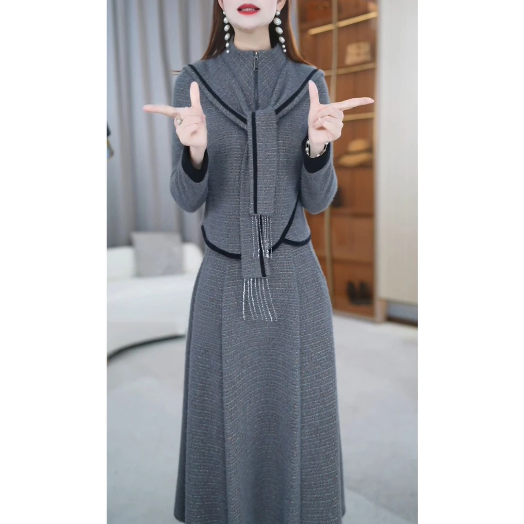 高级雪花绒洋气时髦优雅俩件套2025秋季新款中年妈妈连衣裙套装