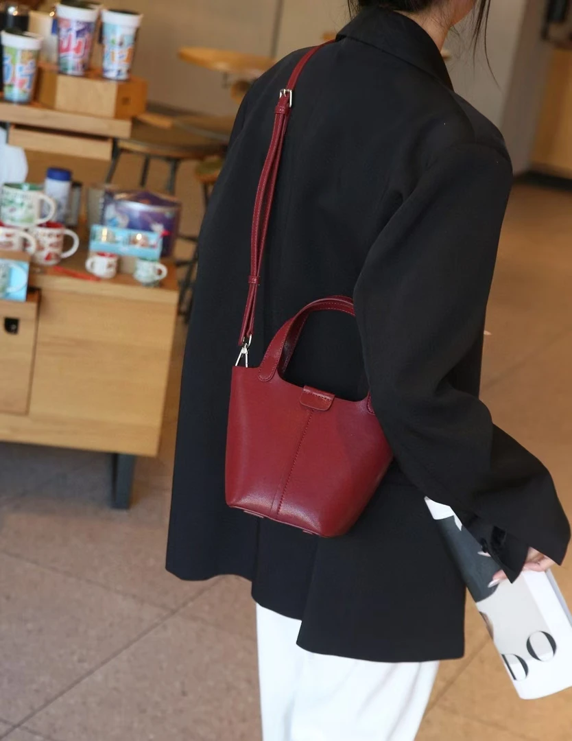 璞艺植鞣牛皮水桶包手提包斜挎包百搭休闲时尚包包