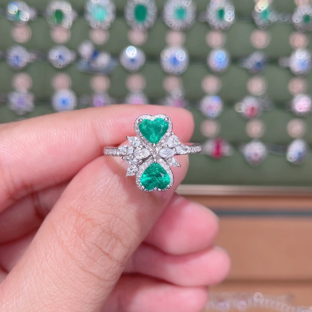 祖母绿戒指18K金镶嵌1.1ct