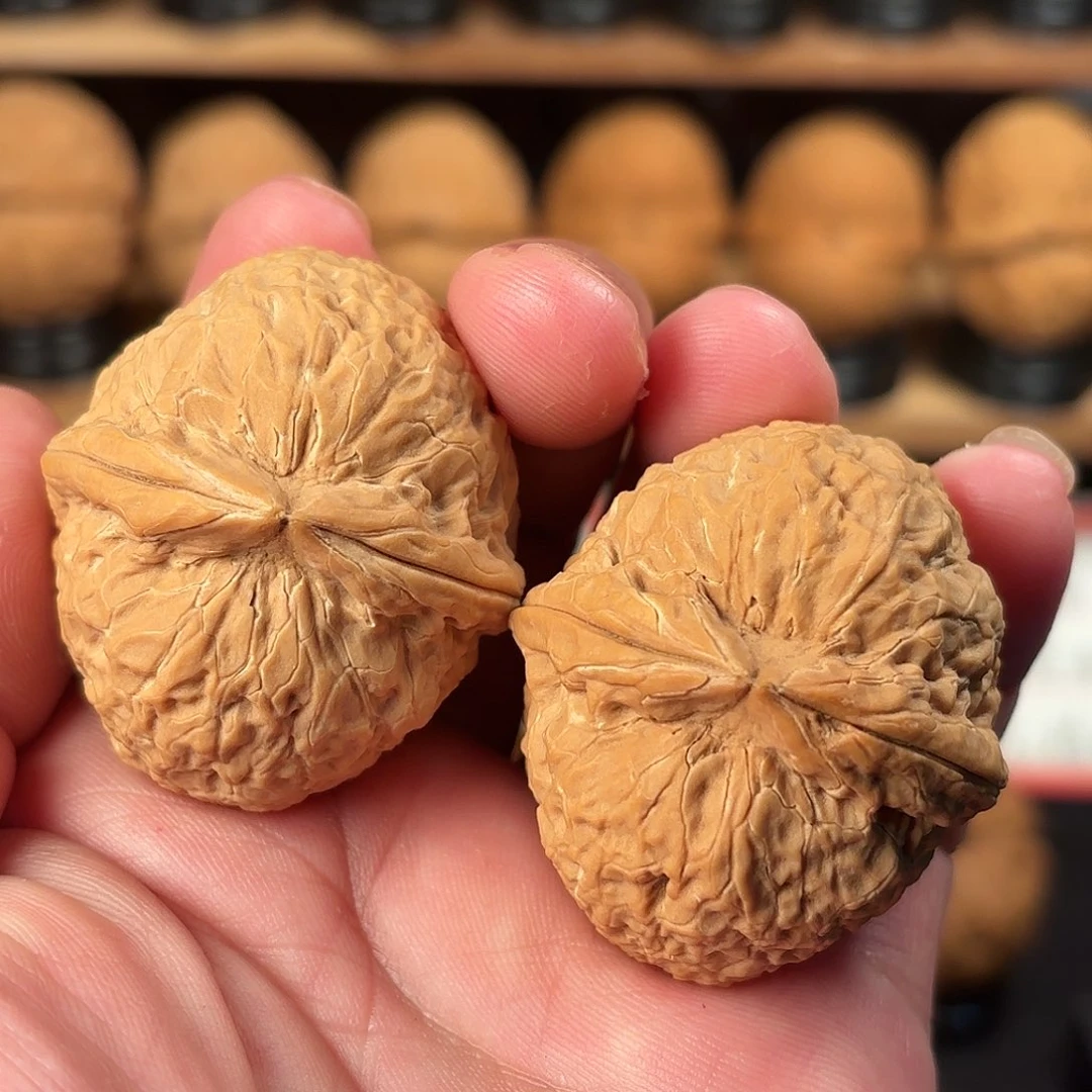 文玩核桃吊坠微磕至尊元宝