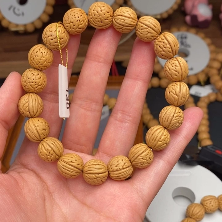 桃核手串朱*宁专属12.5尺寸误差0.5之间