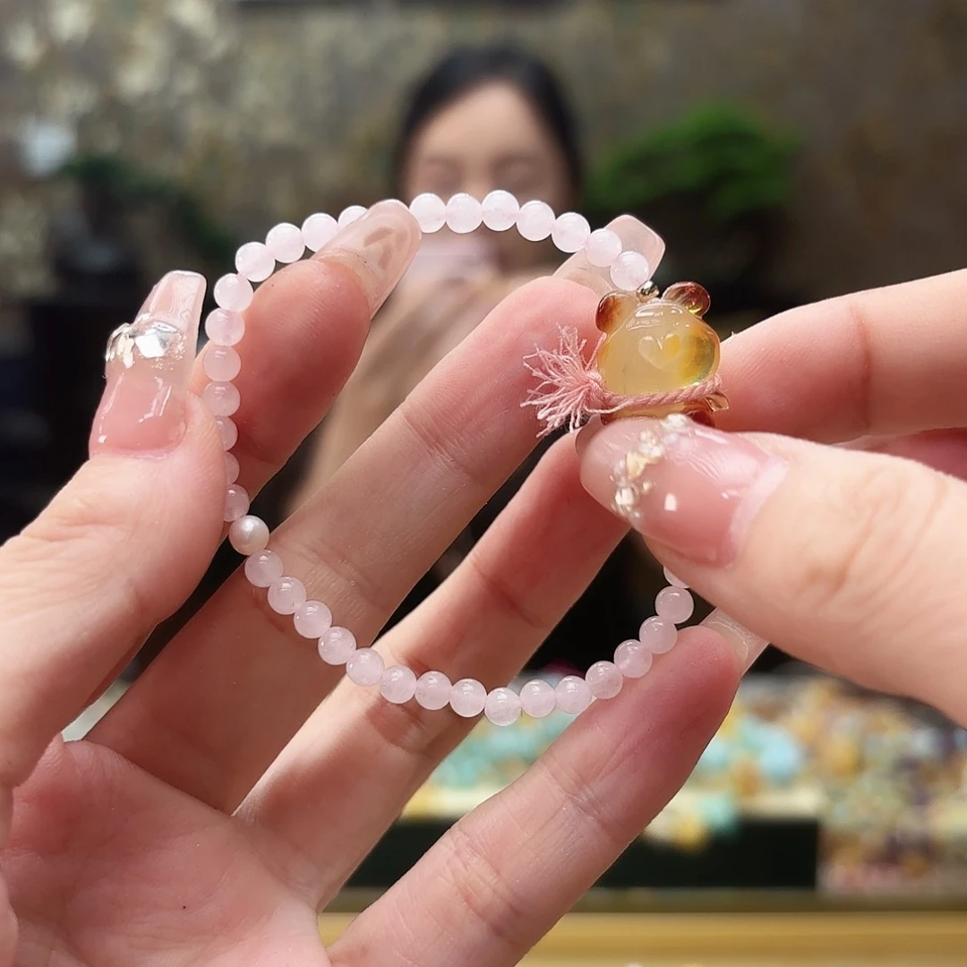 未镶嵌颈饰琥珀琥珀