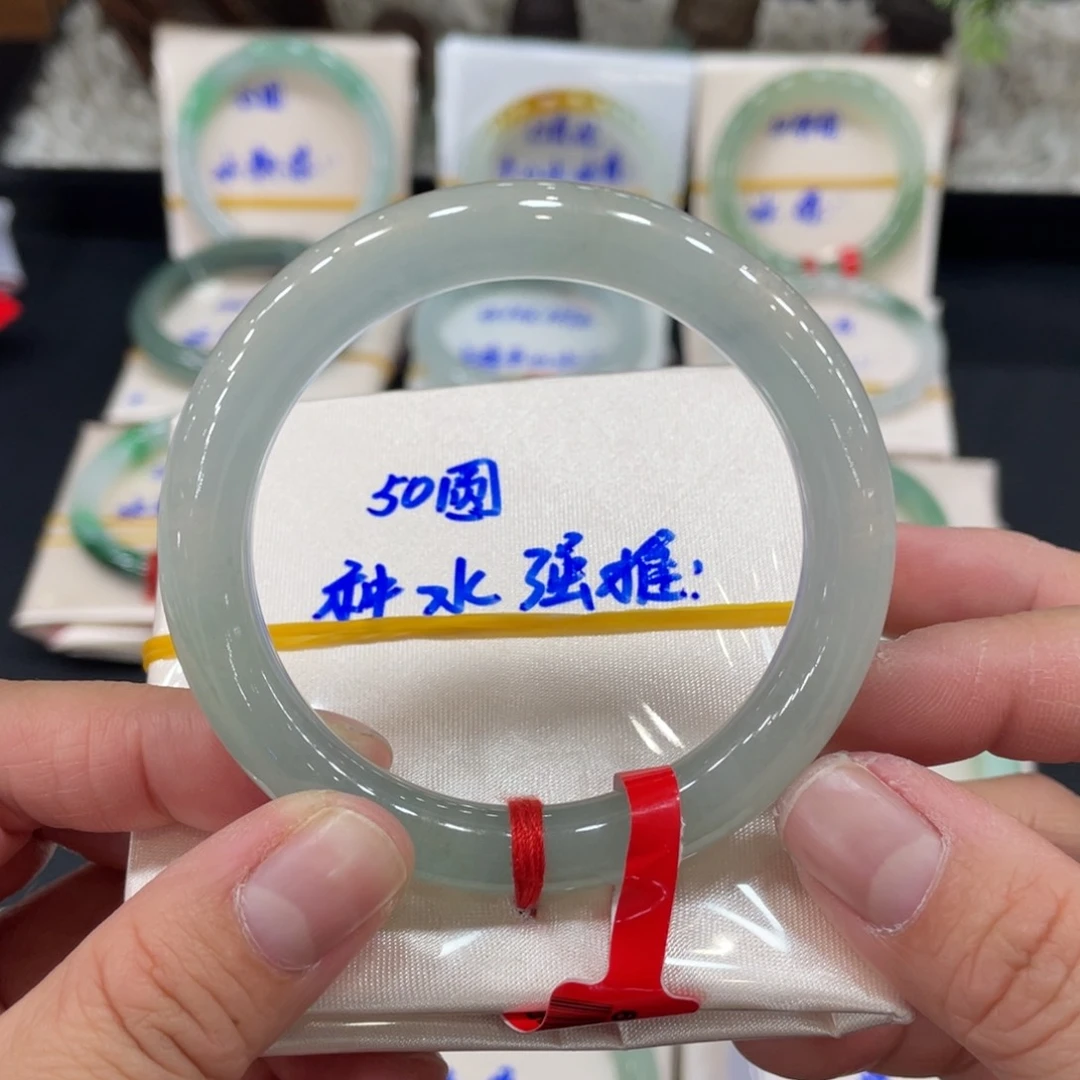 翡翠手镯未镶嵌缅甸翡翠天然翡翠