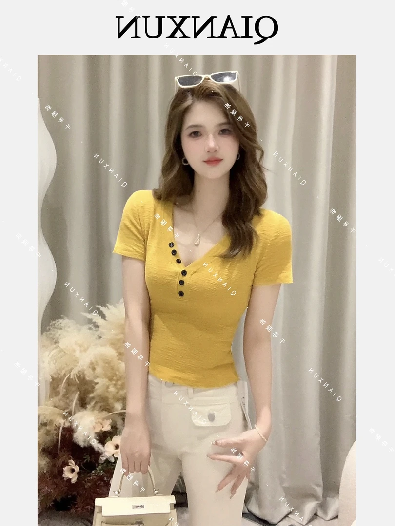 KEKE姜黄色辣妹v领T恤女夏季显瘦收腰修身内搭纯欲显身材短袖上衣