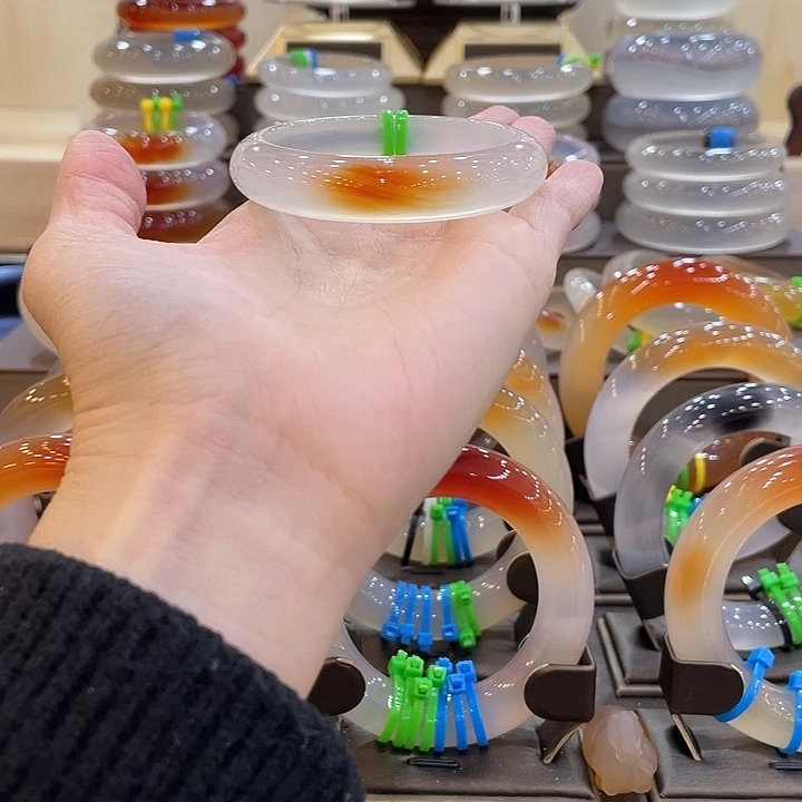 玛瑙/玉髓未镶嵌手镯50