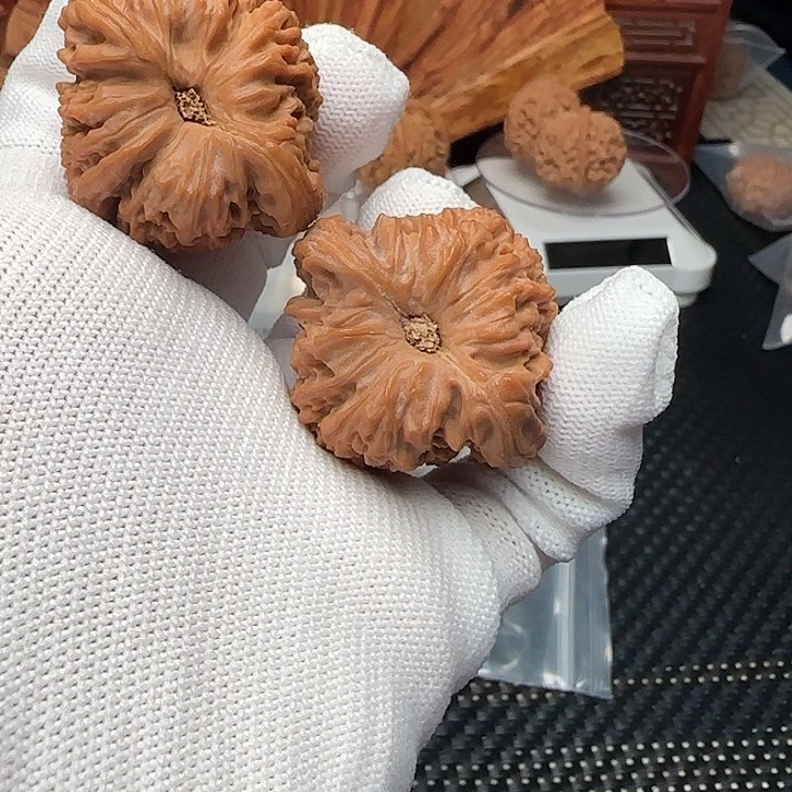 吊坠文玩核桃全品头货凹底南疆石40