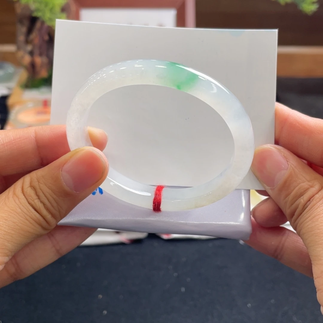 翡翠手镯未镶嵌52贵妃金丝绿