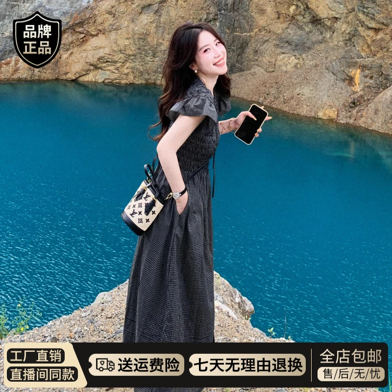 法式小飞袖黑色格纹连衣裙女夏季2025新款高级感气质收腰显瘦长裙