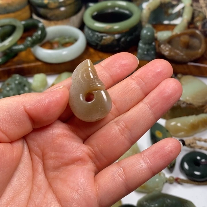 和田玉（糖玉）未镶嵌手镯