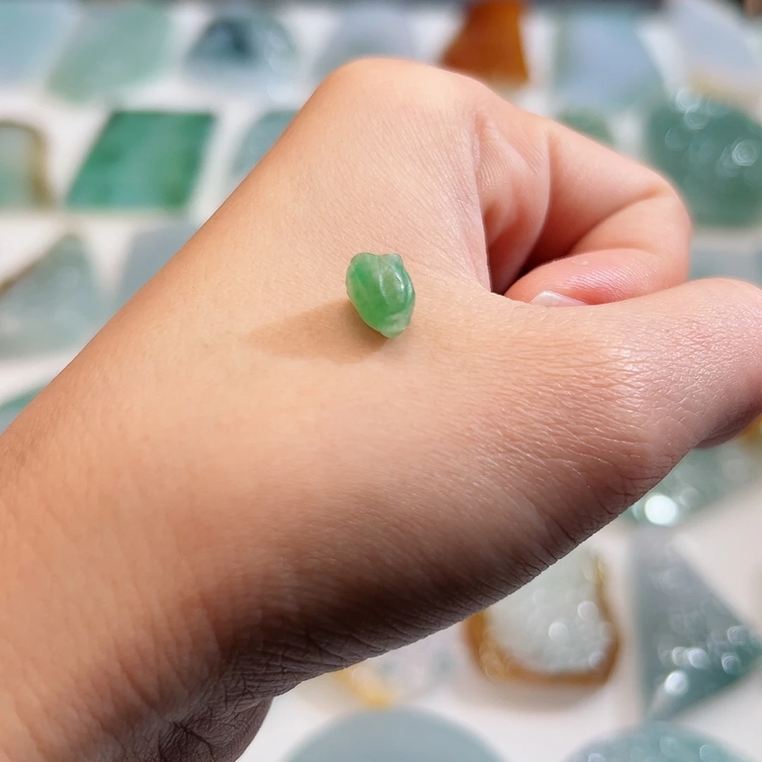 定制翡翠未镶嵌翡翠