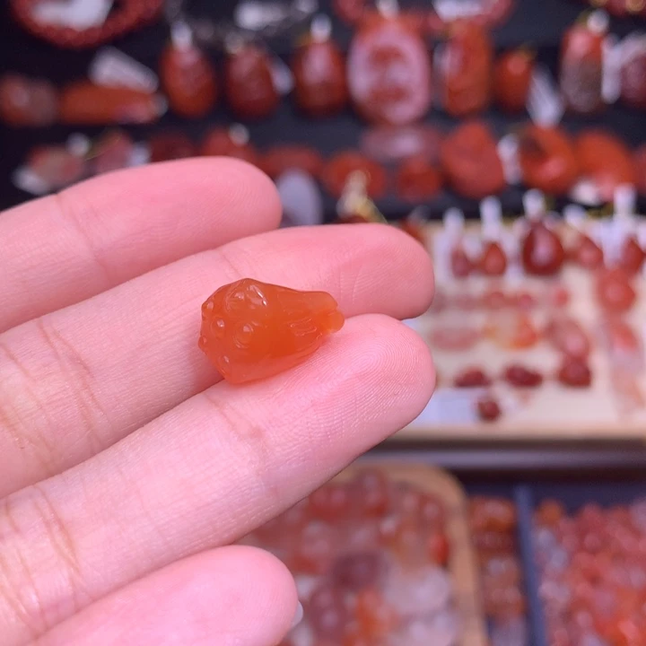 南红玛瑙未镶嵌珠宝半成品莲蓬