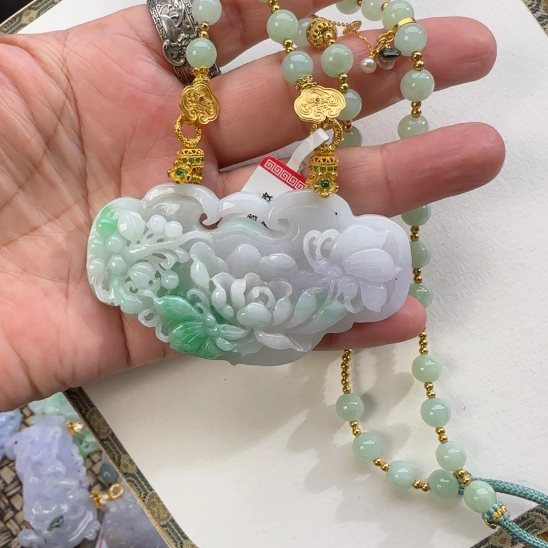 翡翠颈饰未镶嵌仿古