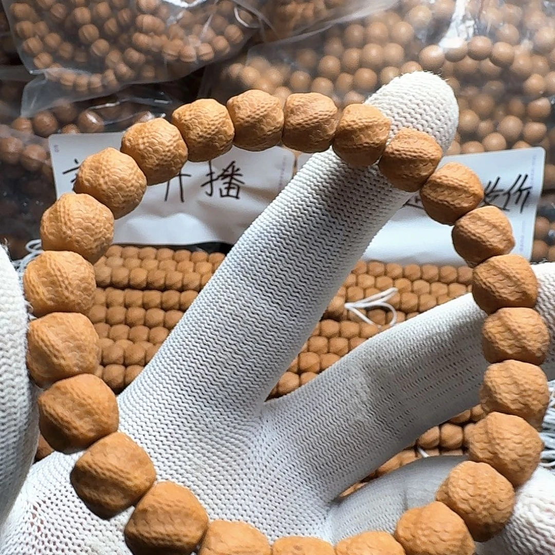 猴头核桃吊坠灵蛇之变