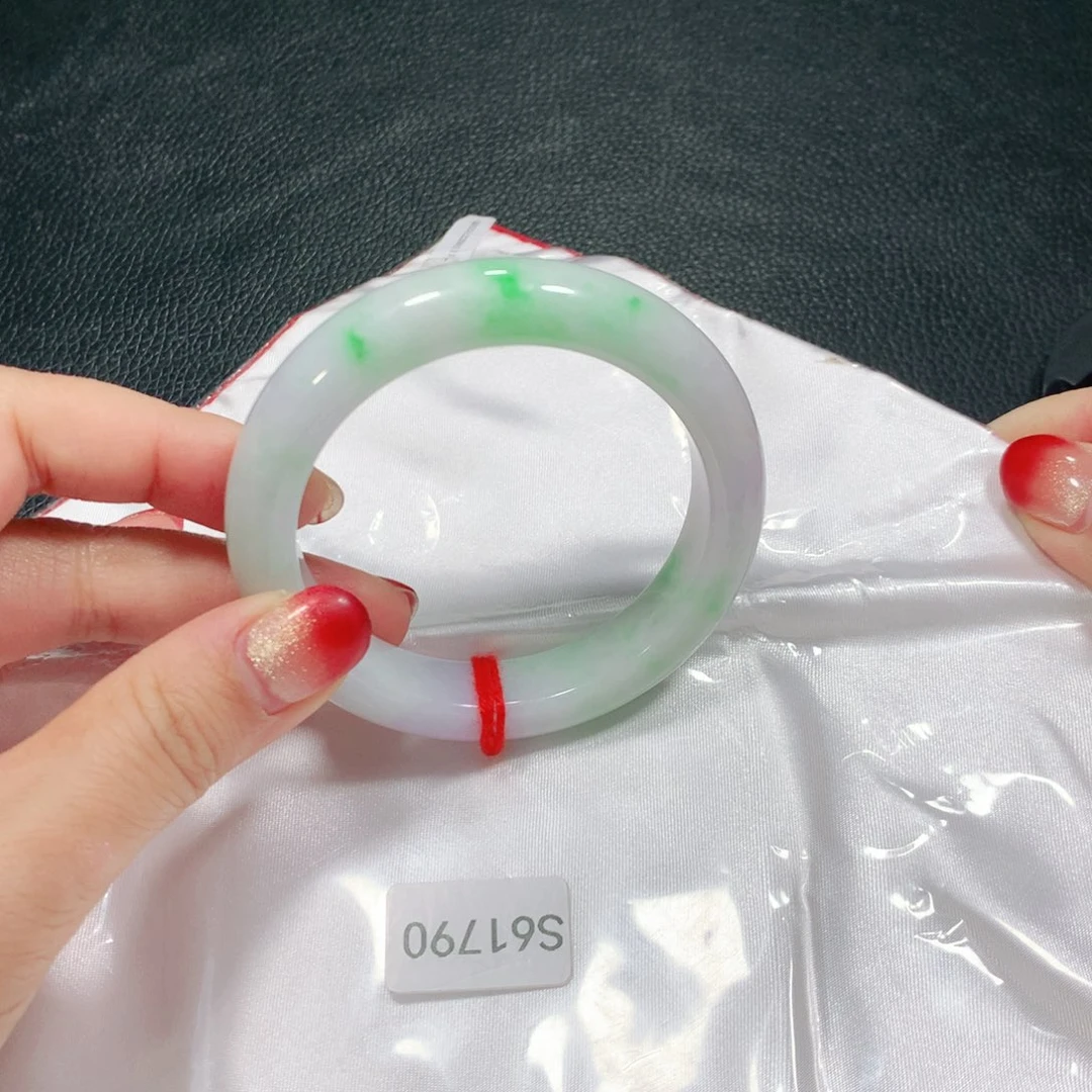 翡翠未镶嵌手镯S61790-03