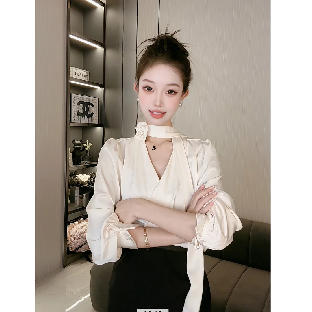 缎面玫瑰胸花飘带领气质暗纹提花衬衫长袖2025夏新款职上衣
