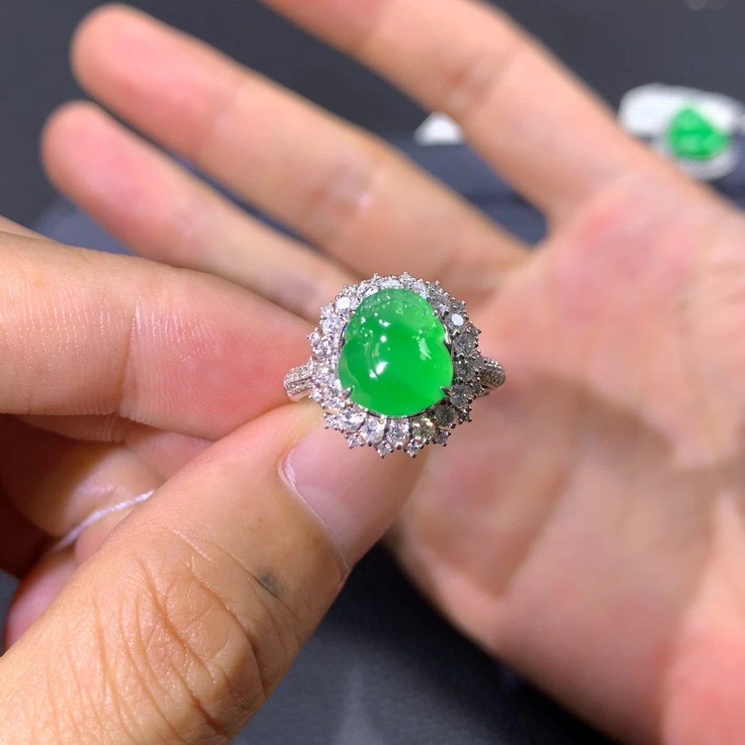 翡翠戒指18K金镶嵌翡翠