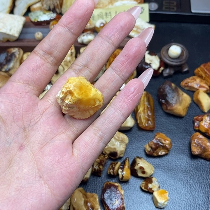 定制琥珀未镶嵌定制琥珀
