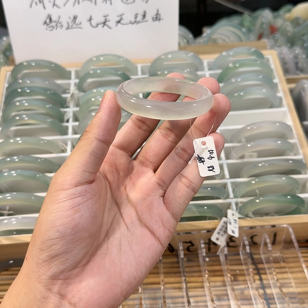 手镯玛瑙/玉髓未镶嵌圈口50.6