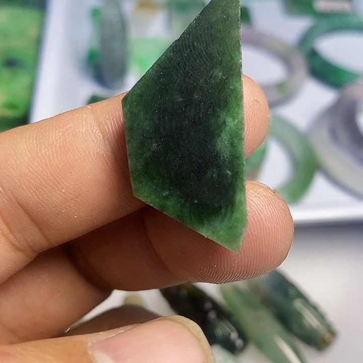 翡翠散珠天然翡翠A货挂件