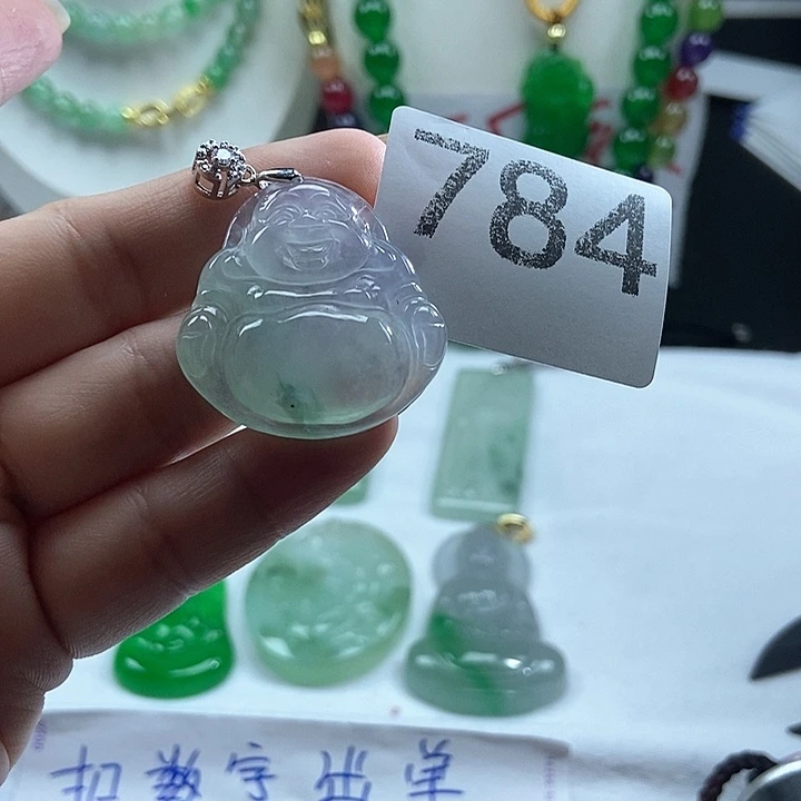 翡翠未镶嵌吊坠(赠链)