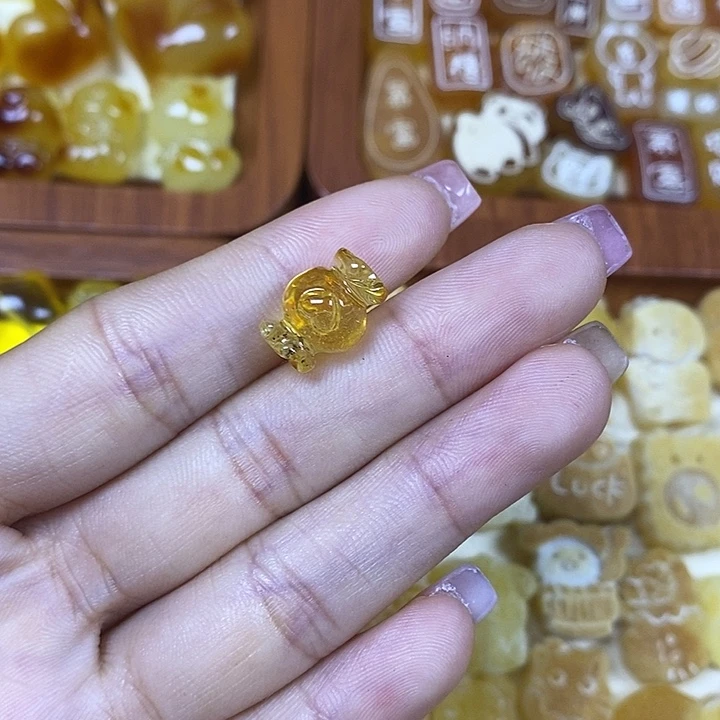 橄榄核吊坠糖果49