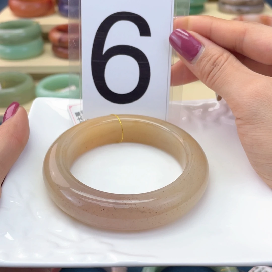 石英质玉未镶嵌手镯