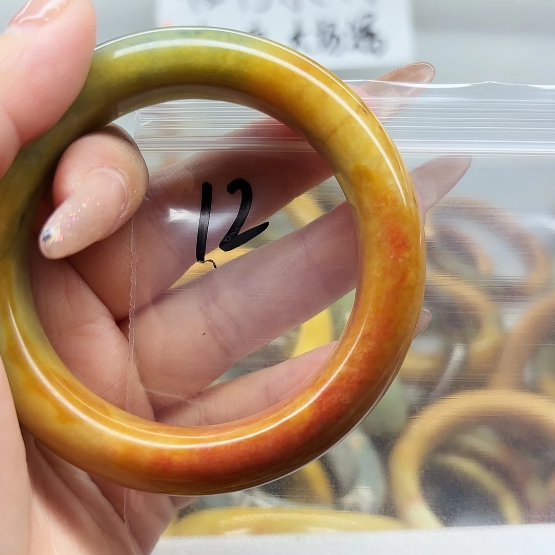 玥***姐蛇纹石玉未镶嵌手镯