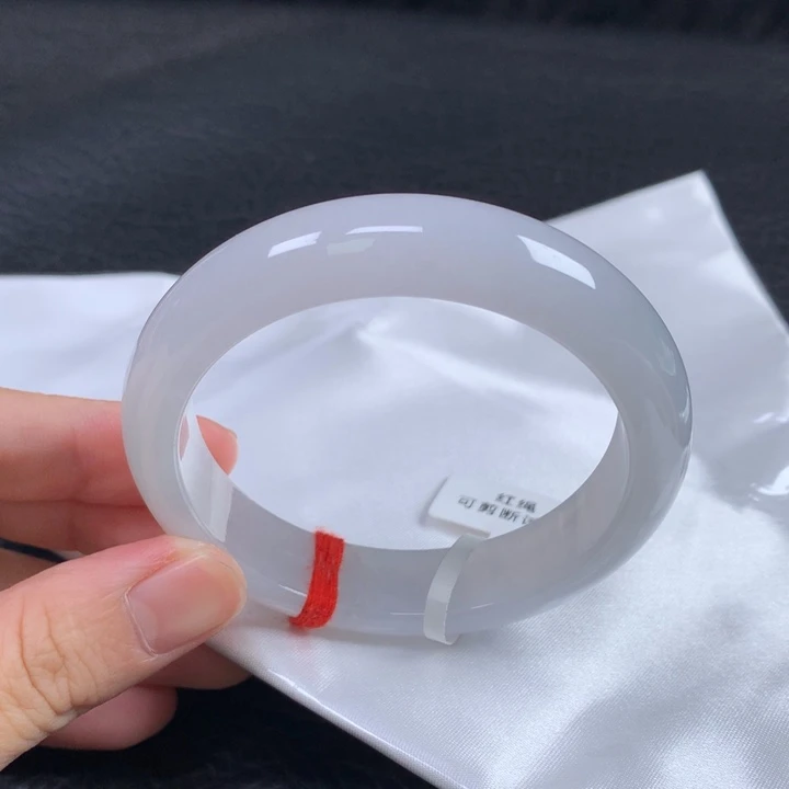 翡翠未镶嵌手镯