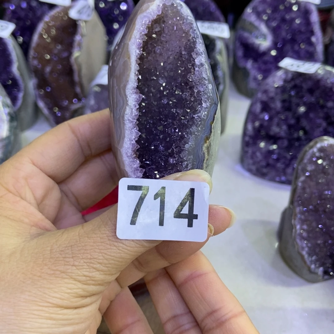 未镶嵌水晶大型摆件（非配饰）