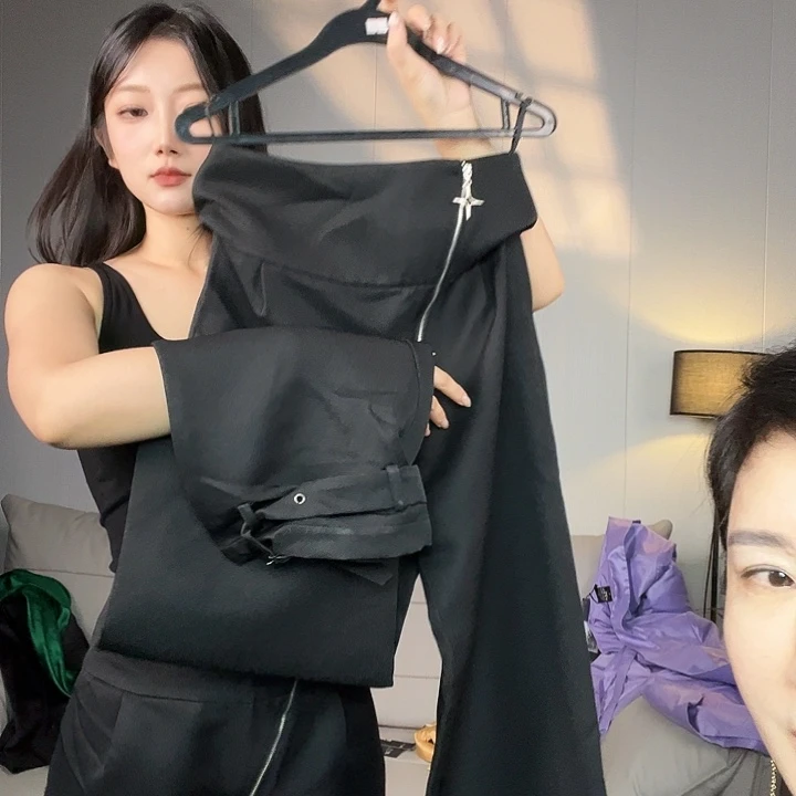 中码小码去拍裤子