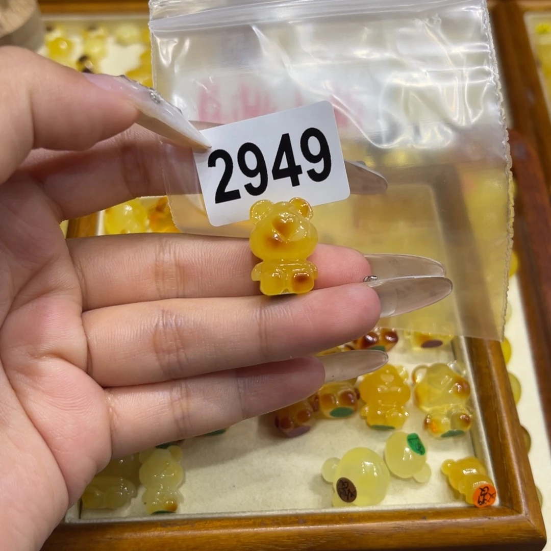 琥珀未镶嵌珠宝奇石